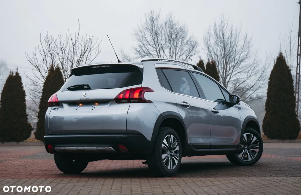 Peugeot 2008 PureTech 110 GPF Stop&Start EAT6 Allure - 11