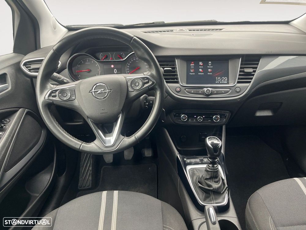 Opel Crossland 1.2 T Design & Tech - 11