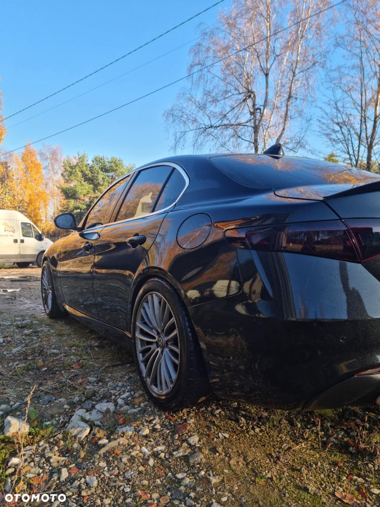 Alfa Romeo Giulia 2.0 Turbo - 6
