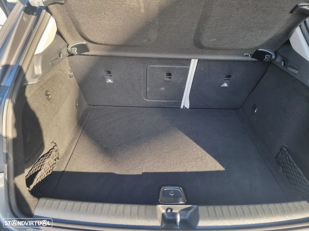 Mercedes-Benz GLA 180 d Urban - 27