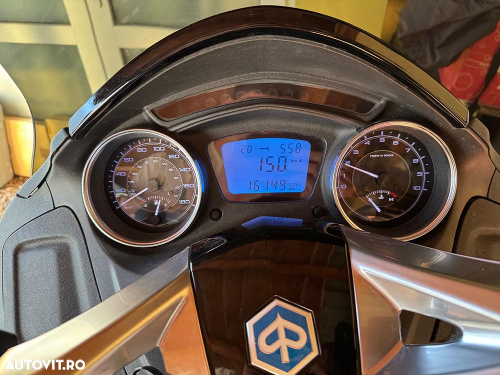 Piaggio X10 125 - 8