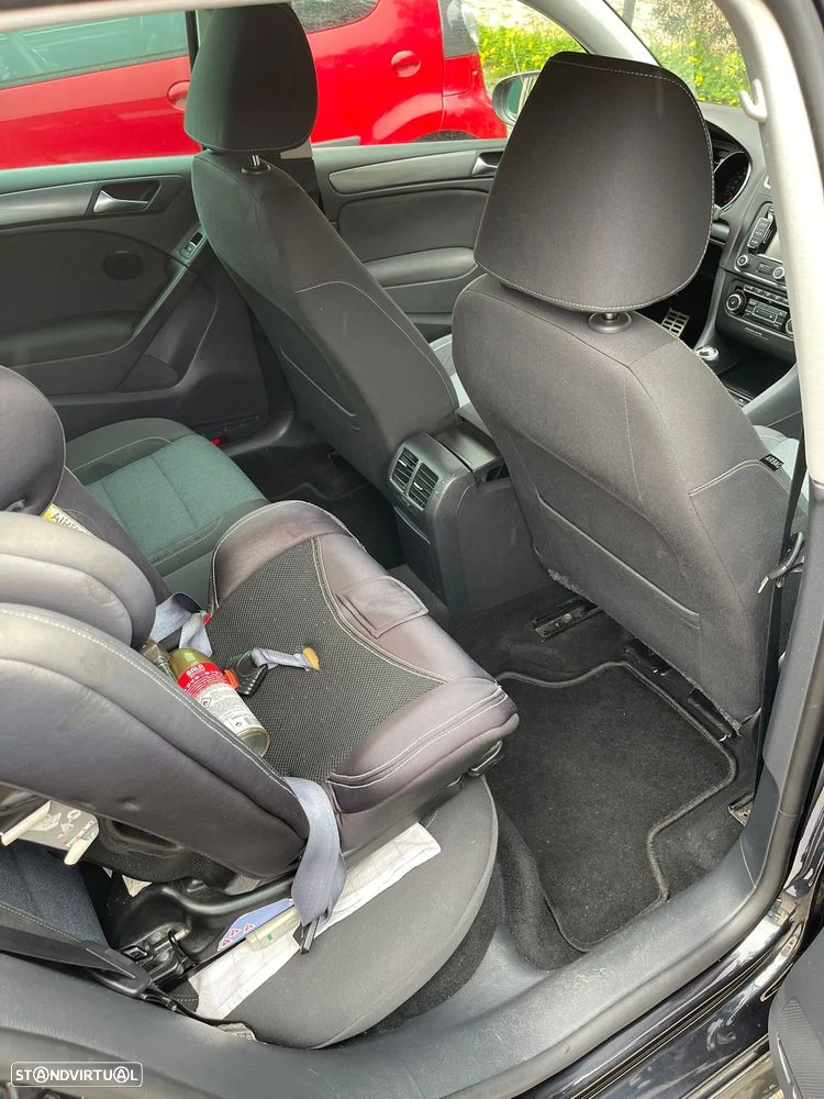 VW Golf 1.6 TDi DPF Style - 17