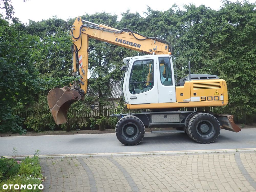 Liebherr A900C - 6