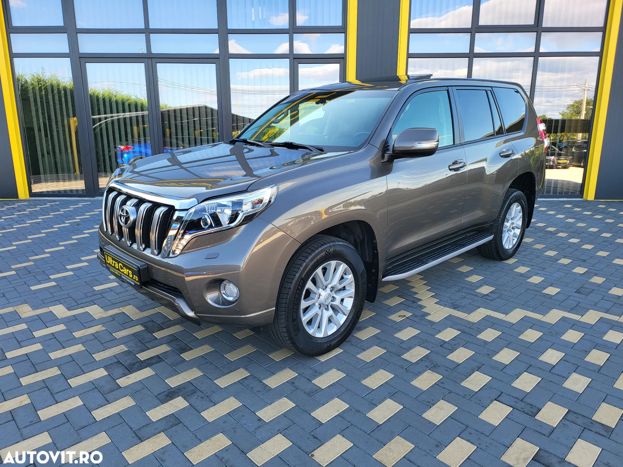 Toyota Land Cruiser 2.8l Turbo D-4D Aut. Luxury - 2