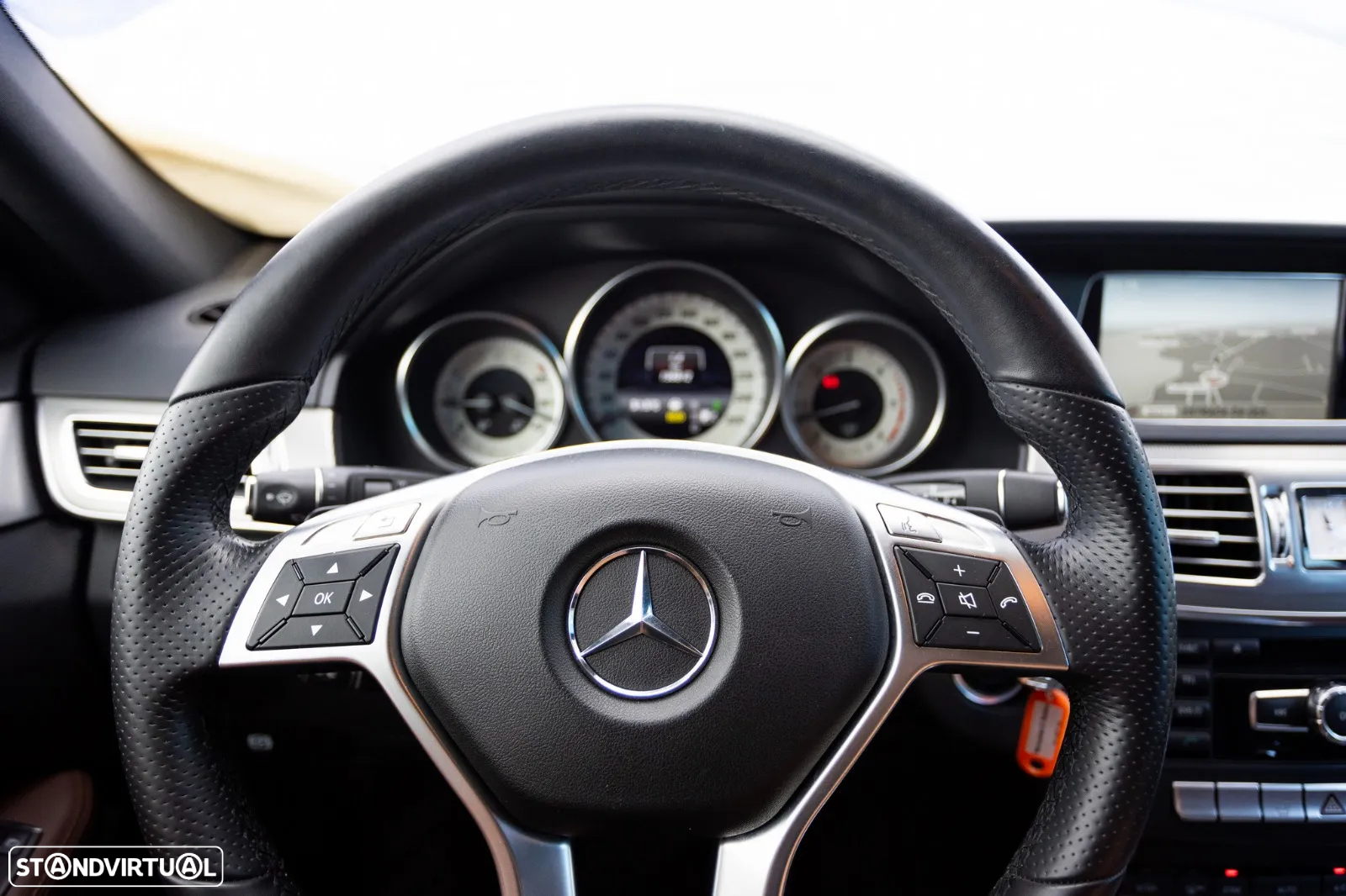 Mercedes-Benz E 350 BlueTEC Avantgarde 4-Matic - 44