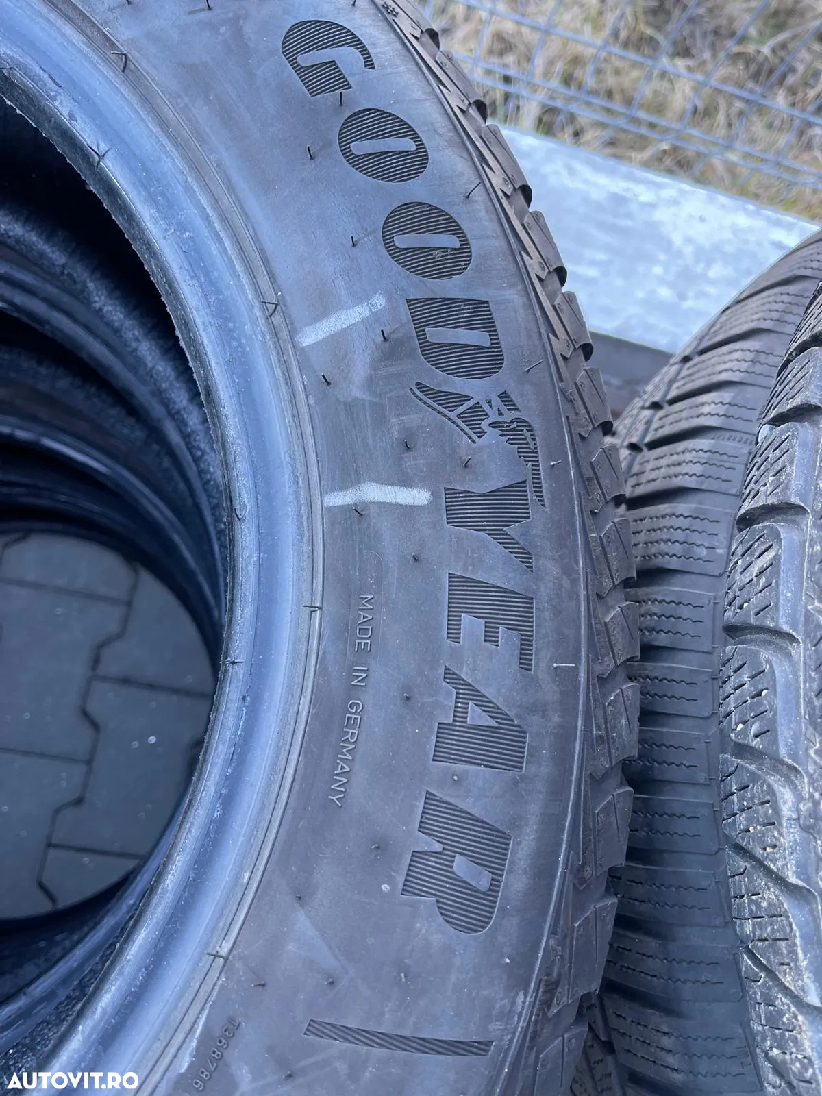 225 65 r17 Goodyear Allseason - 5