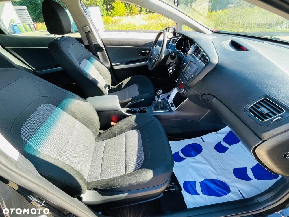 Kia Ceed 1.6 GDI ISG Spirit - 14