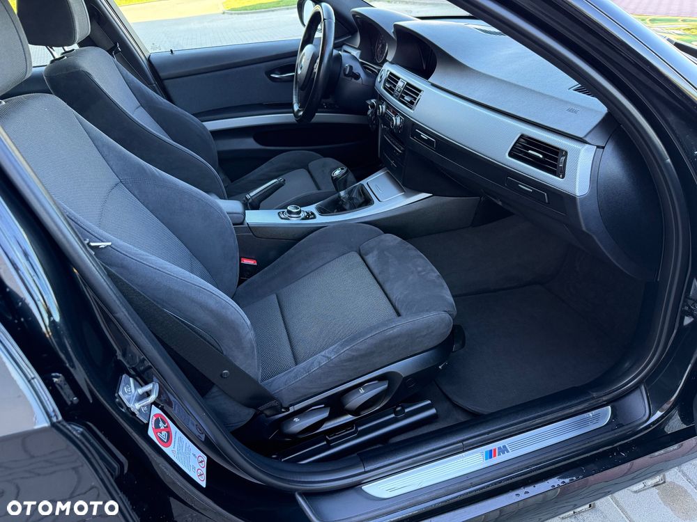 BMW Seria 3 318i - 13