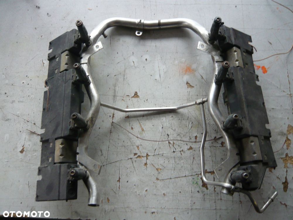listwa wtryskowa 1437443 bmw e53 - 1