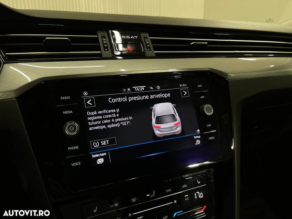 Volkswagen Passat 1.5 TSI ACT DSG Comfortline - 17