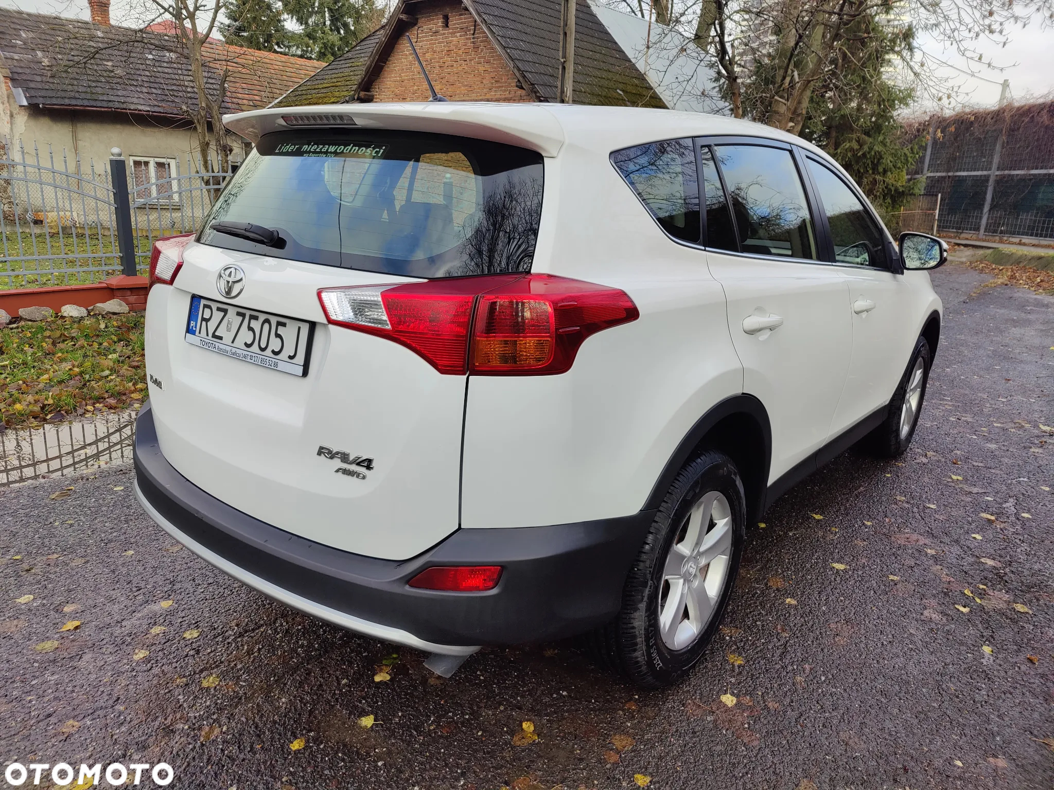 Toyota RAV4 2.2 D-4D Premium - 5