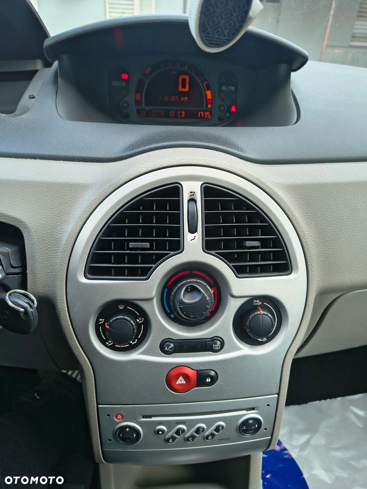 Renault Modus 1.6 16V Privilege - 13