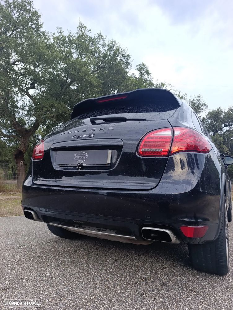 Porsche Cayenne S Hybrid - 4