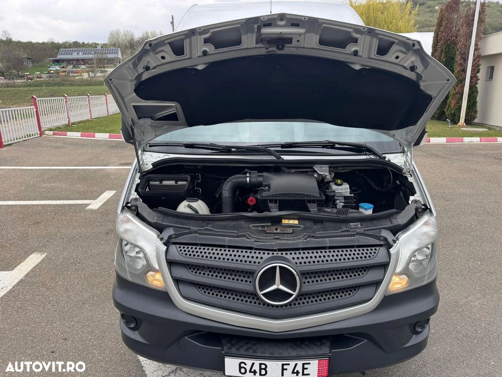 Mercedes-Benz Sprinter - 13