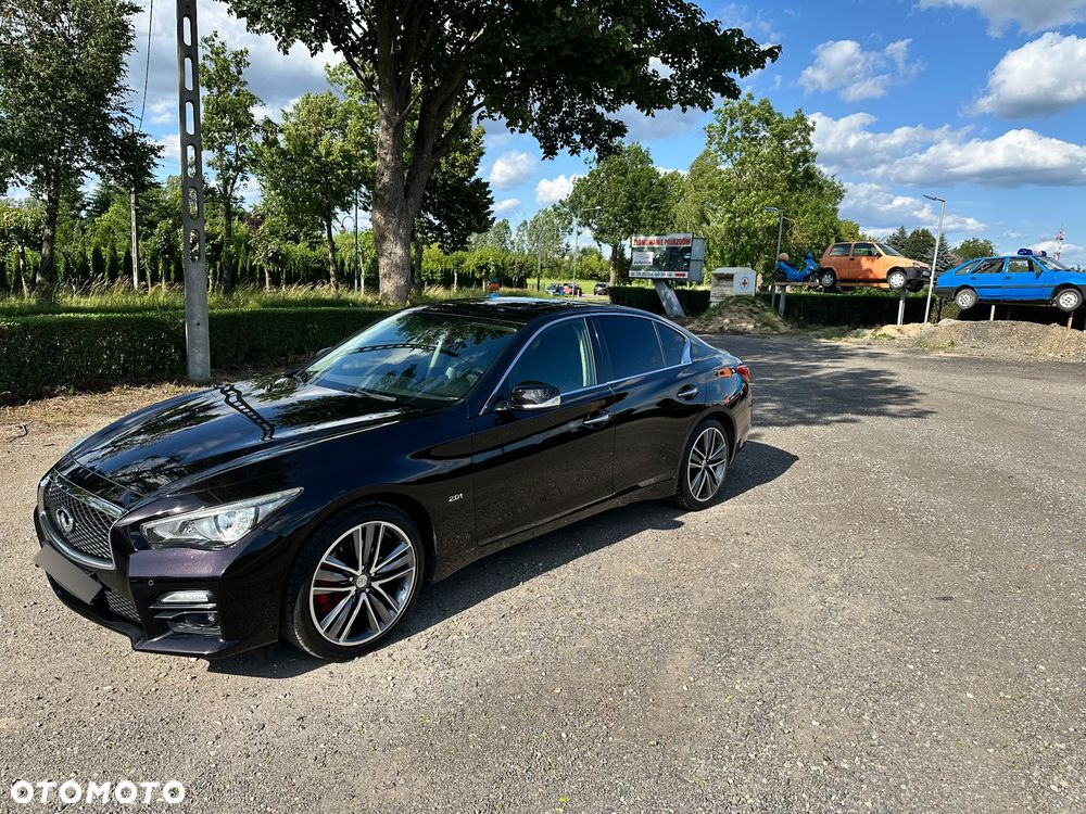 Infiniti Q50 2.0t Sport Sound Studio by Bose - 2