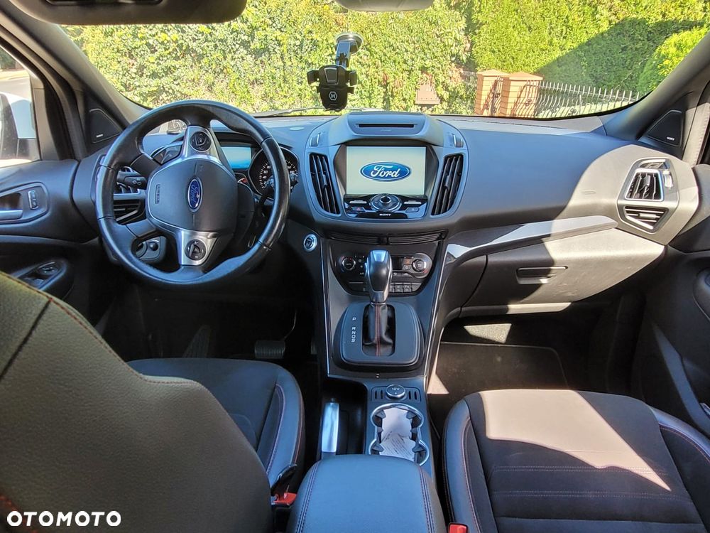Ford Kuga - 9