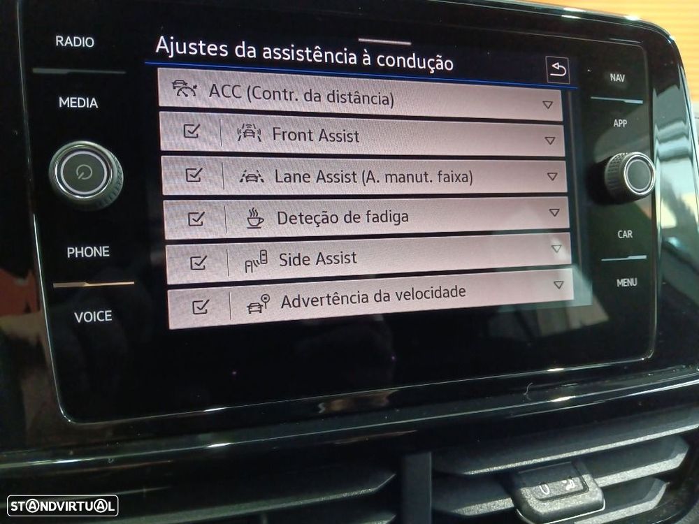 VW T-Roc 1.5 TSI R-Line DSG - 20