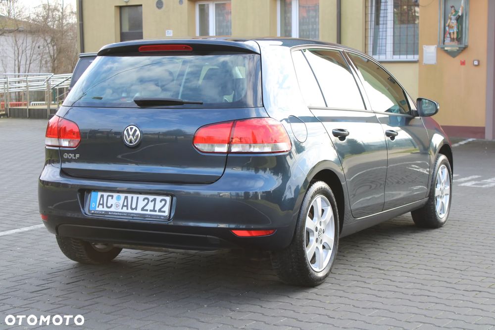 Volkswagen Golf - 8