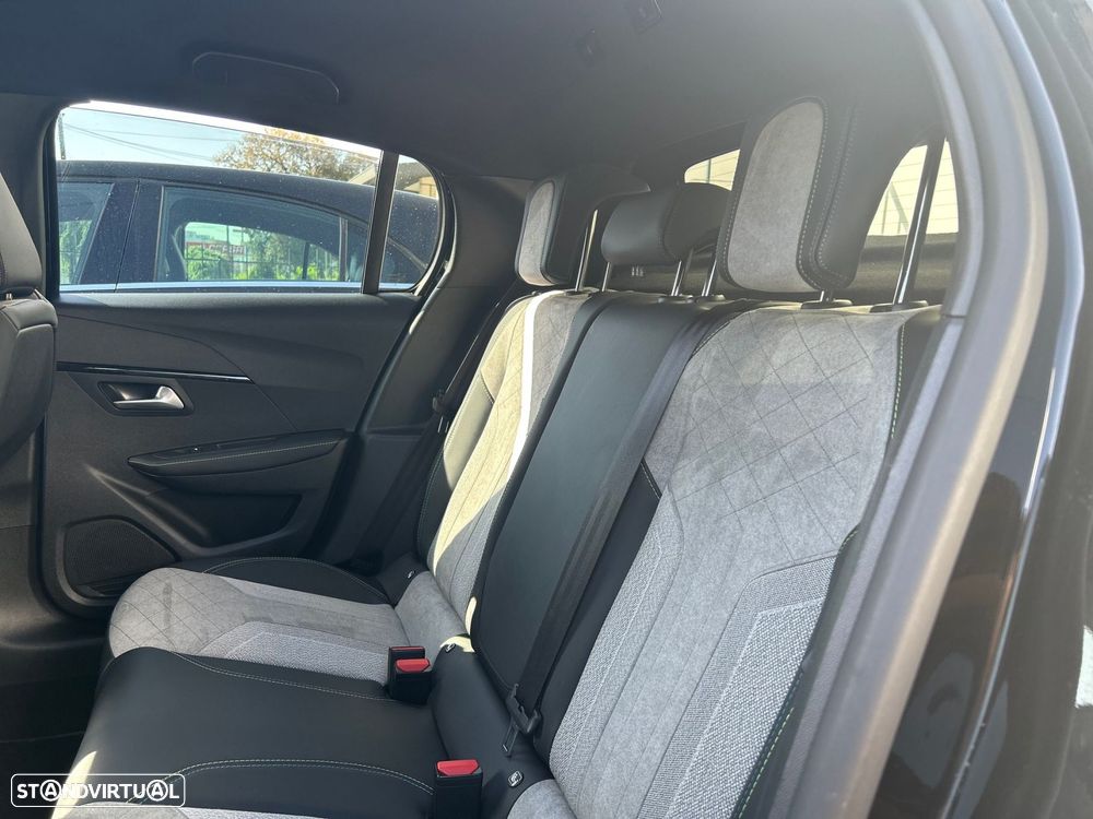 Peugeot e-208 50 kWh GT Pack - 18