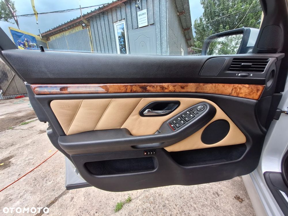 BMW Seria 5 - 26