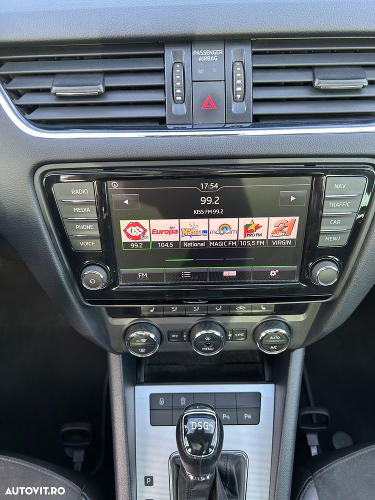 Skoda Octavia 1.6 TDI DSG Style - 10