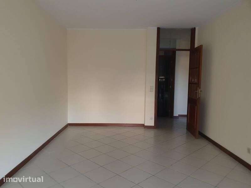 Apartamento em Águas Santas - Grande imagem: 3/14