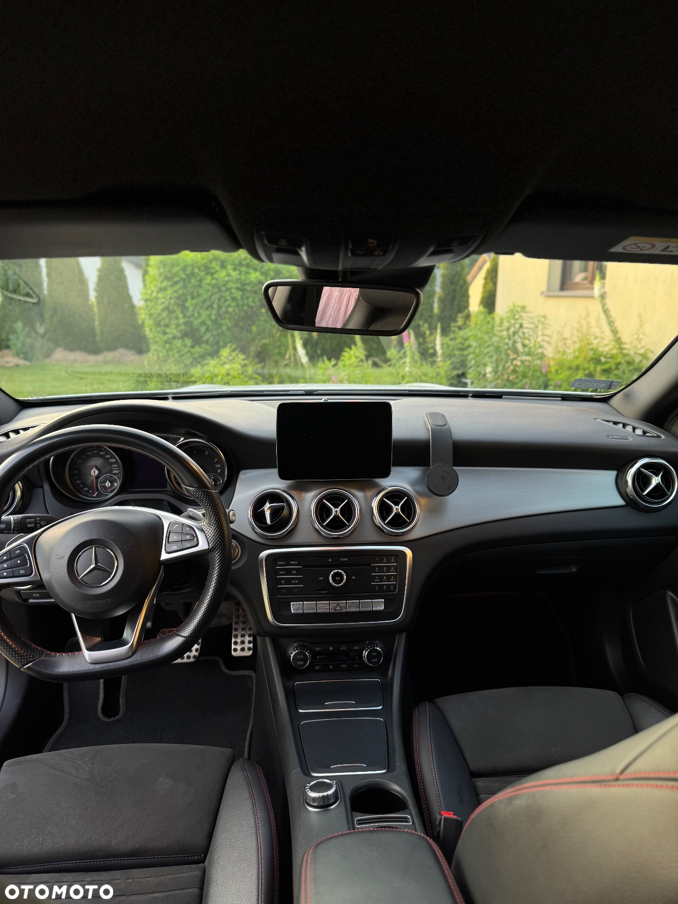 Mercedes-Benz GLA 200 7G-DCT AMG Line - 13