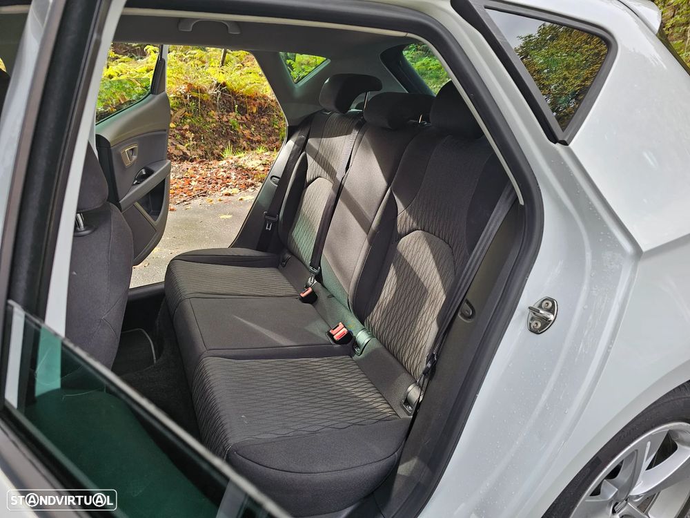 SEAT Leon 1.6 TDI S&S Style - 13
