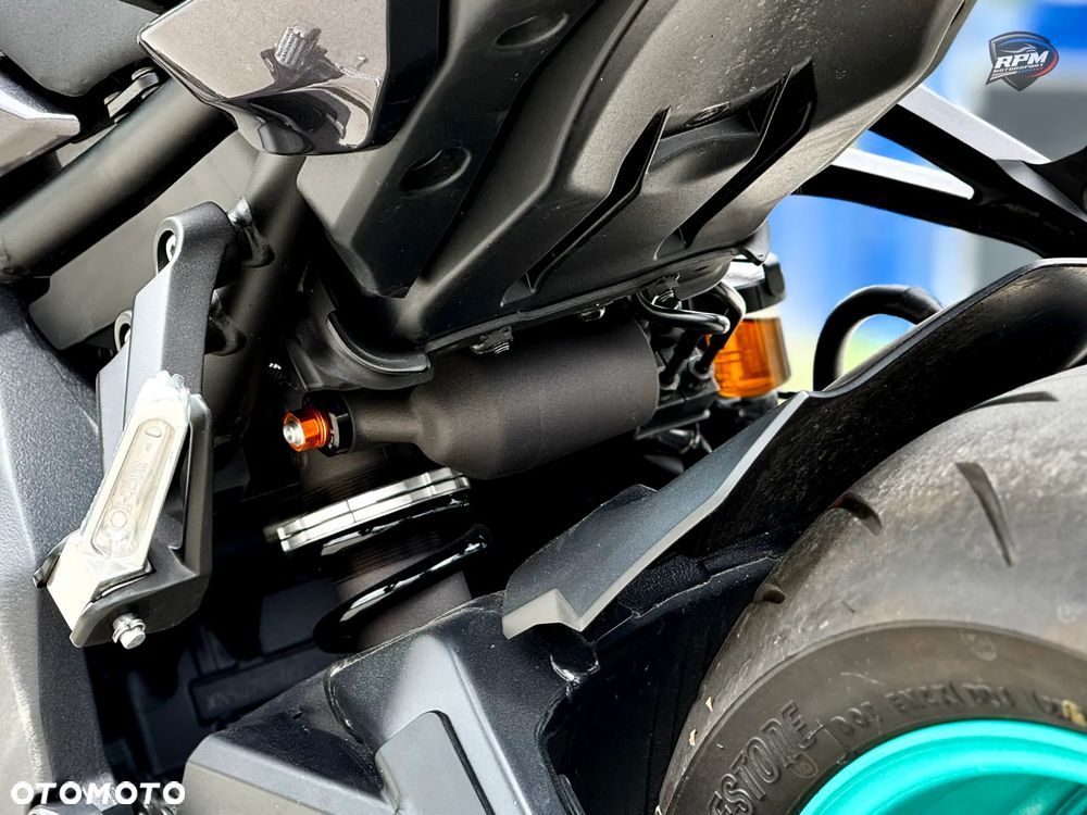 Yamaha MT - 24