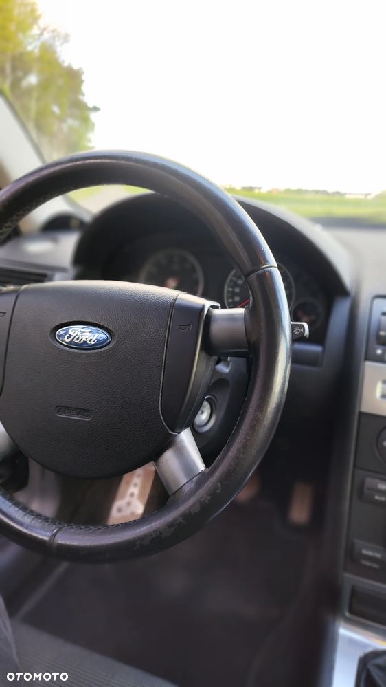 Ford Mondeo 2.0 FF Titanium - 17