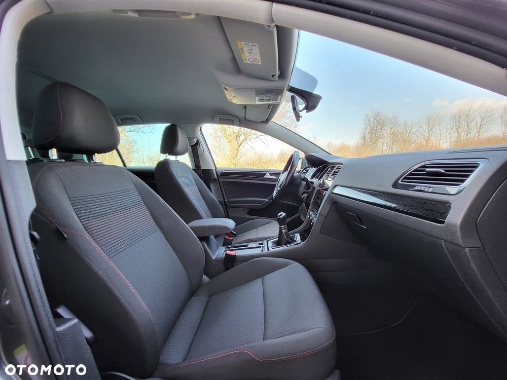 Volkswagen Golf 1.6 TDI Sound - 17