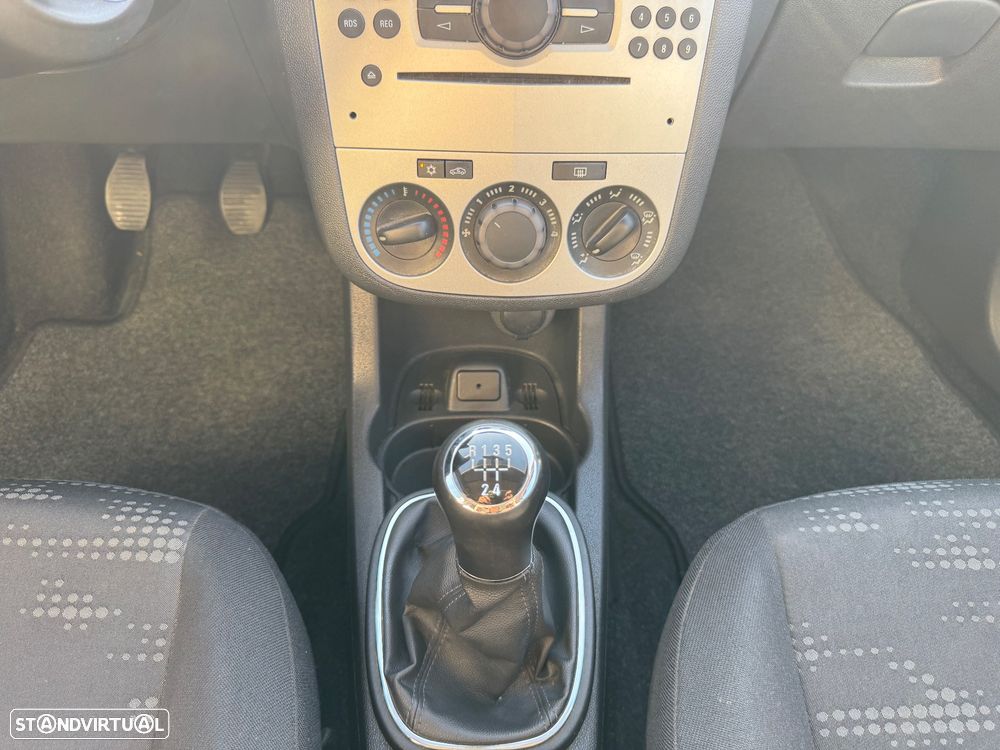 Opel Corsa 1.2 Cosmo - 10