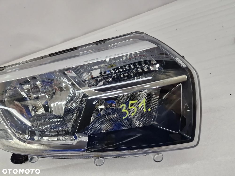 DACIA SANDERO II  LIFT 17- PRAWA LAMPA PRZEDNIA PRZÓD . NR 260103529R , NR AUKCJI LA351 - 6