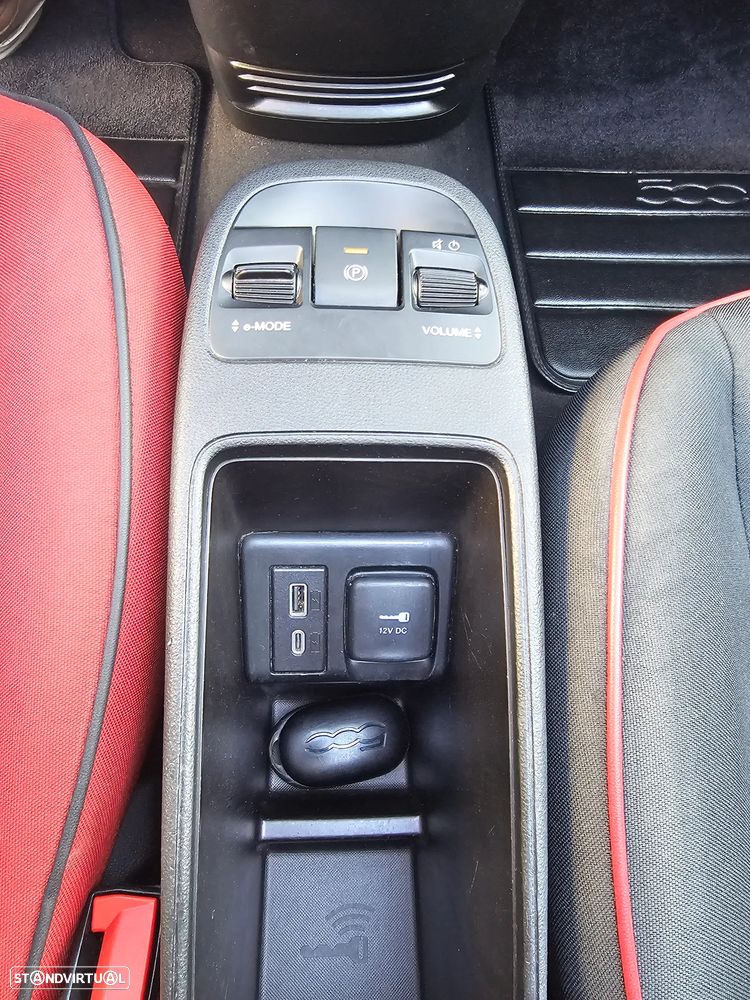 Fiat 500e C (RED) - 13