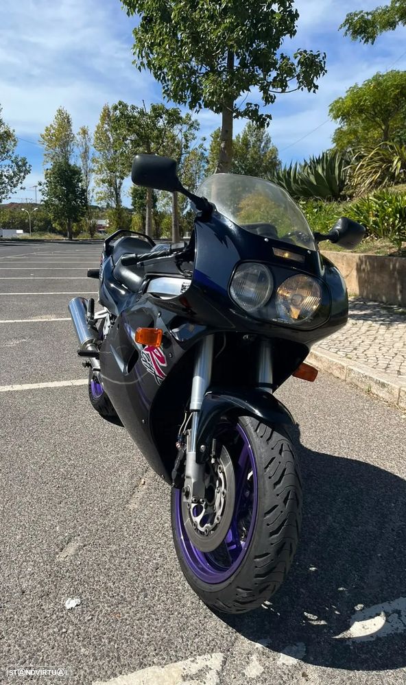 Suzuki GSX-R - 3