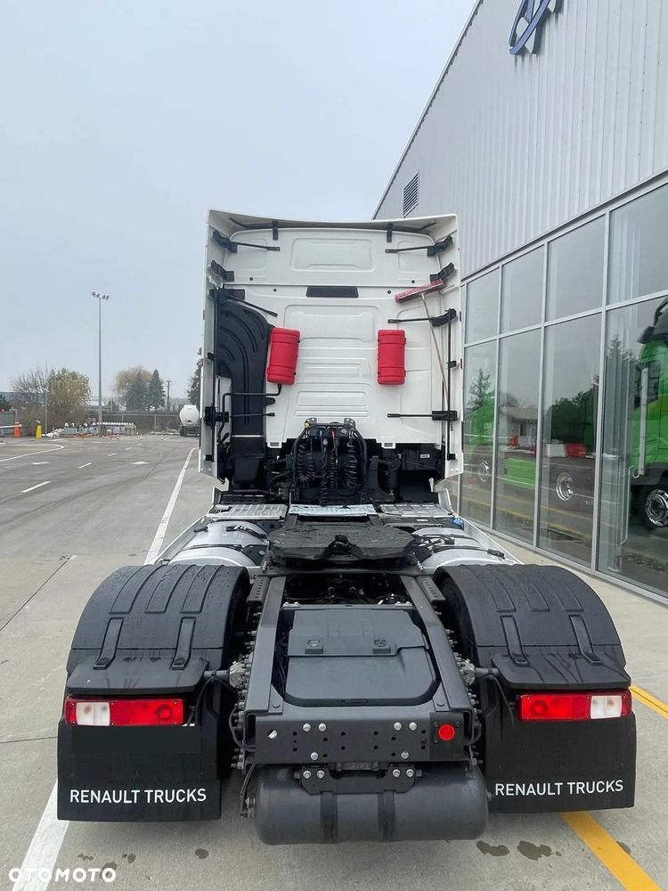 Renault T520 HIGH SLEEPER CAB - 10