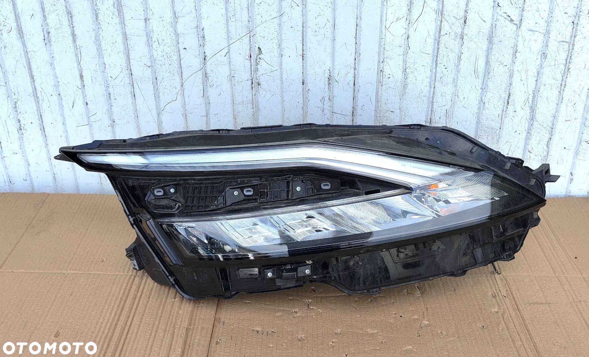 NISSAN QASHQAI J12 FULL LED LAMPA PRAWA PRZÓD - 1