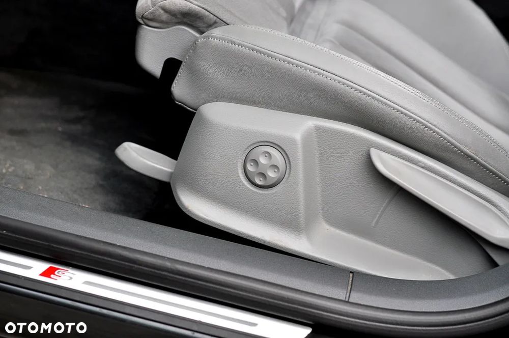 Audi A4 Avant 2.0 TFSI ultra S tronic sport - 20