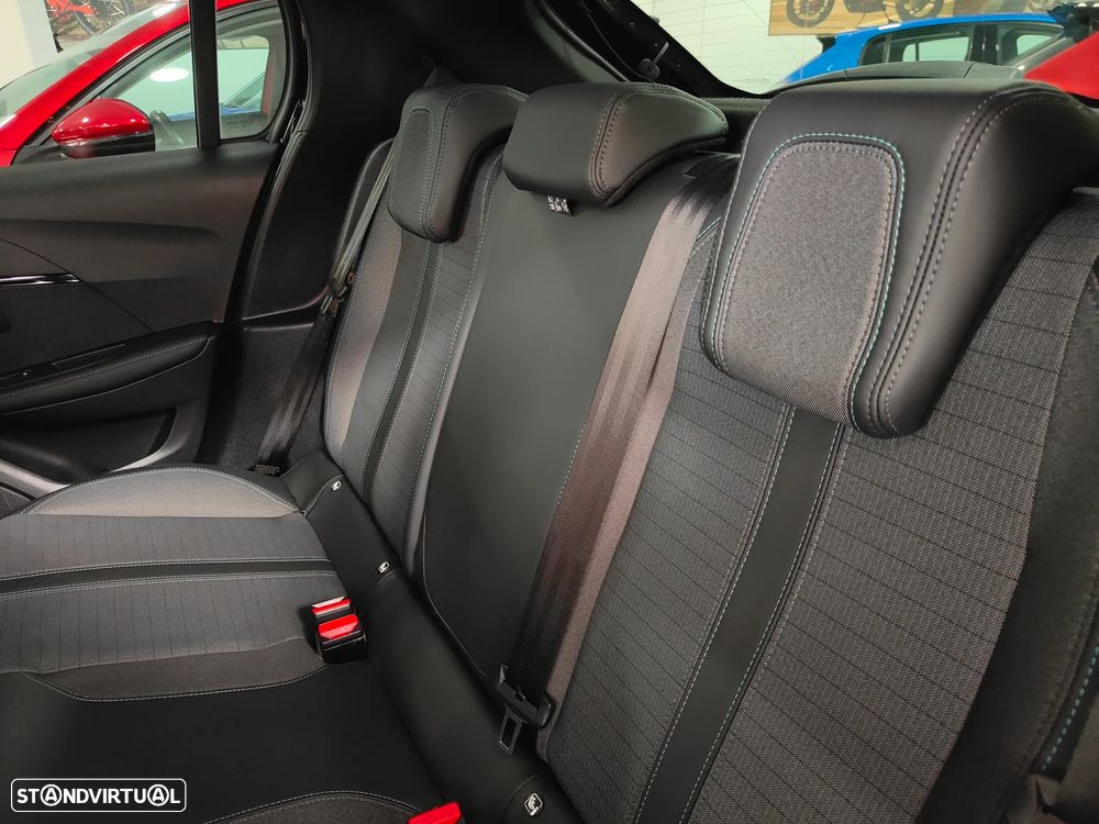 Peugeot 208 1.2 PureTech Allure Pack - 31