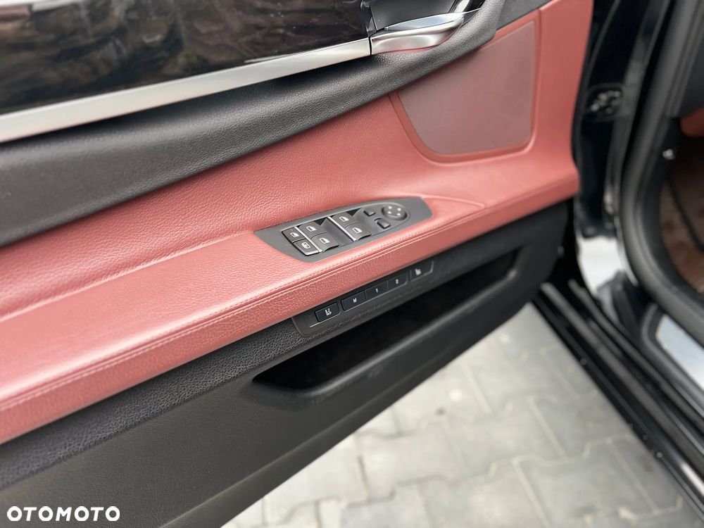 BMW Seria 7 730d xDrive - 21