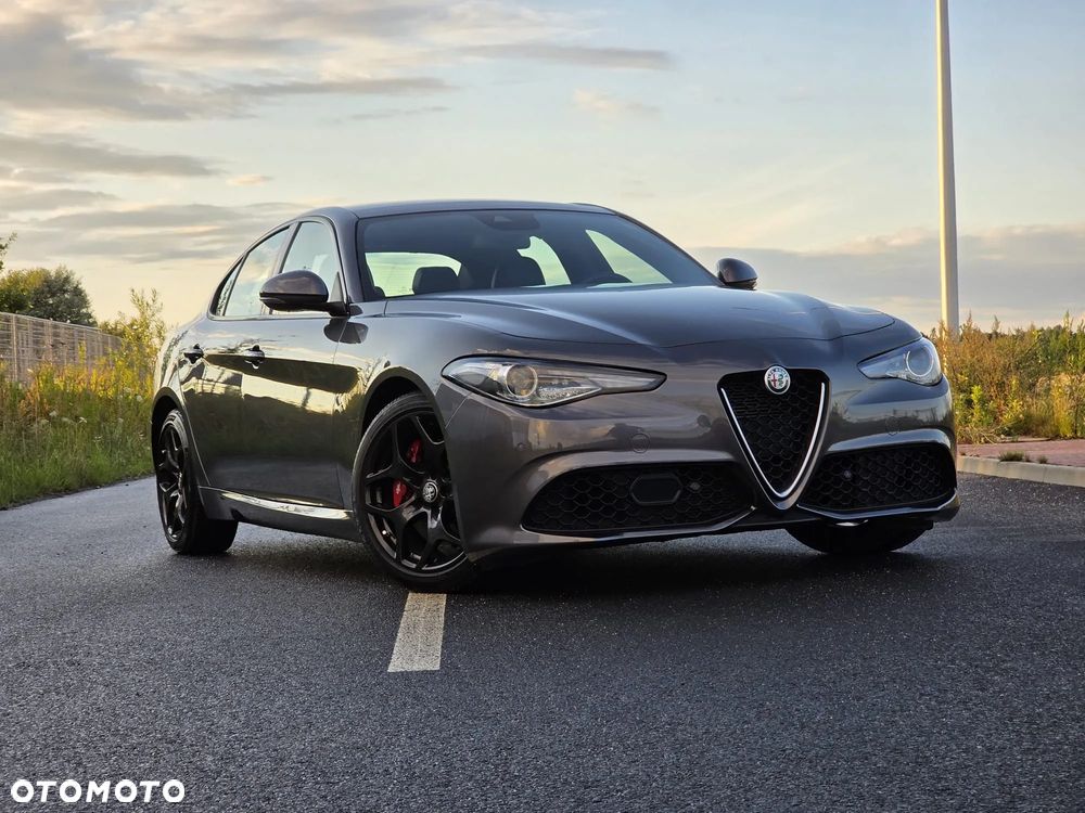 Alfa Romeo Giulia - 1