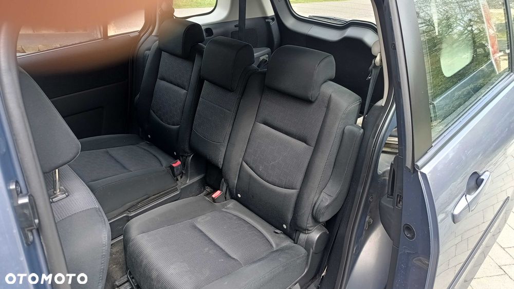 Mazda 5 - 8