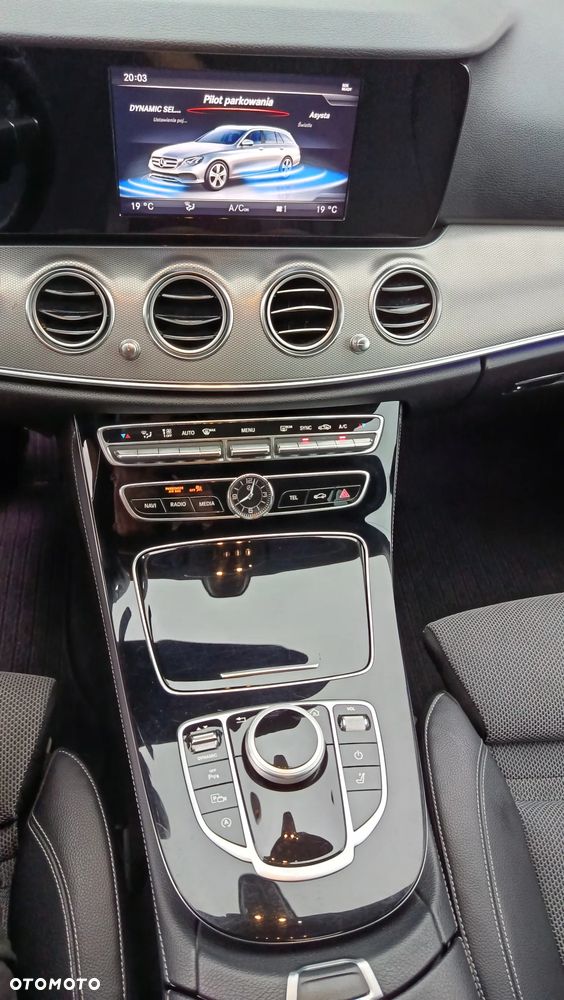 Mercedes-Benz Klasa E 220 d 9G-TRONIC - 9