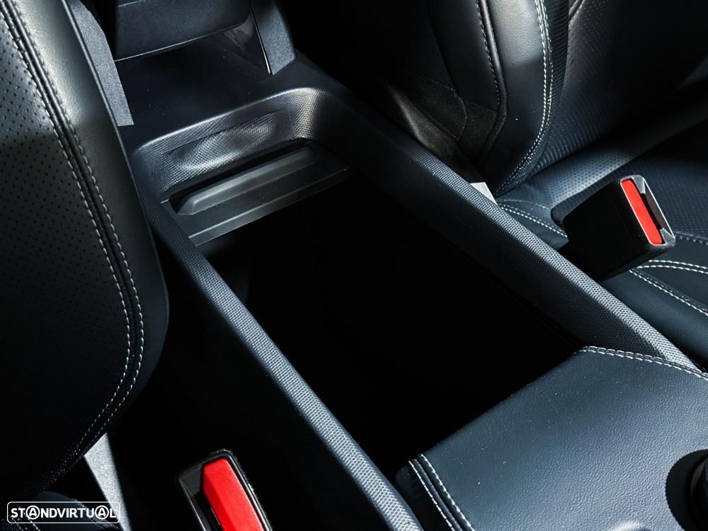 Ford Mustang Mach-E 75.7 kWh Base - 34