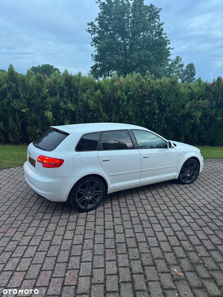 Audi A3 Sportback 1.4 TFSI S Line Sportpaket plus - 25