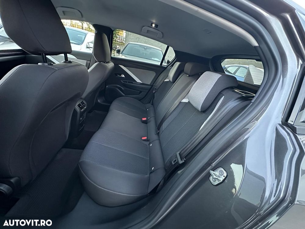 Opel Astra 1.2L Turbo Start/Stop AT8 Elegance - 8