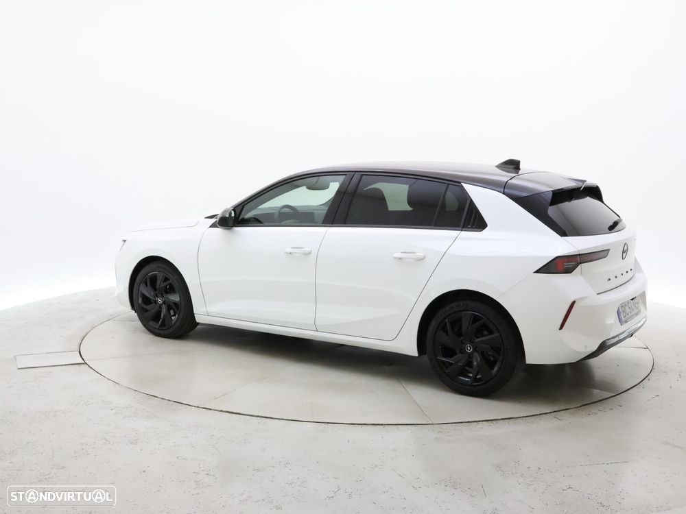 Opel Astra 1.2 T GS - 3