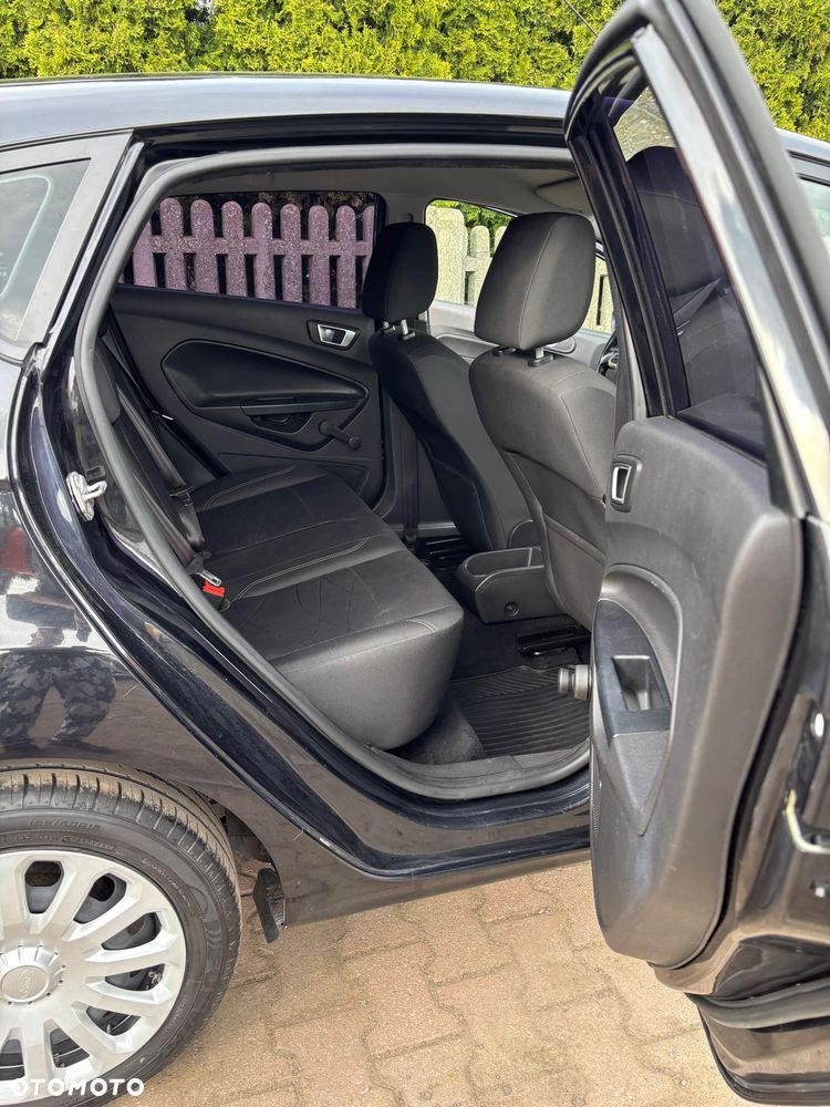 Ford Fiesta - 15