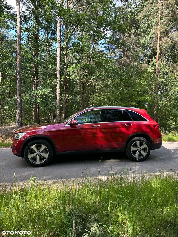 Mercedes-Benz GLC 300 4-Matic - 4