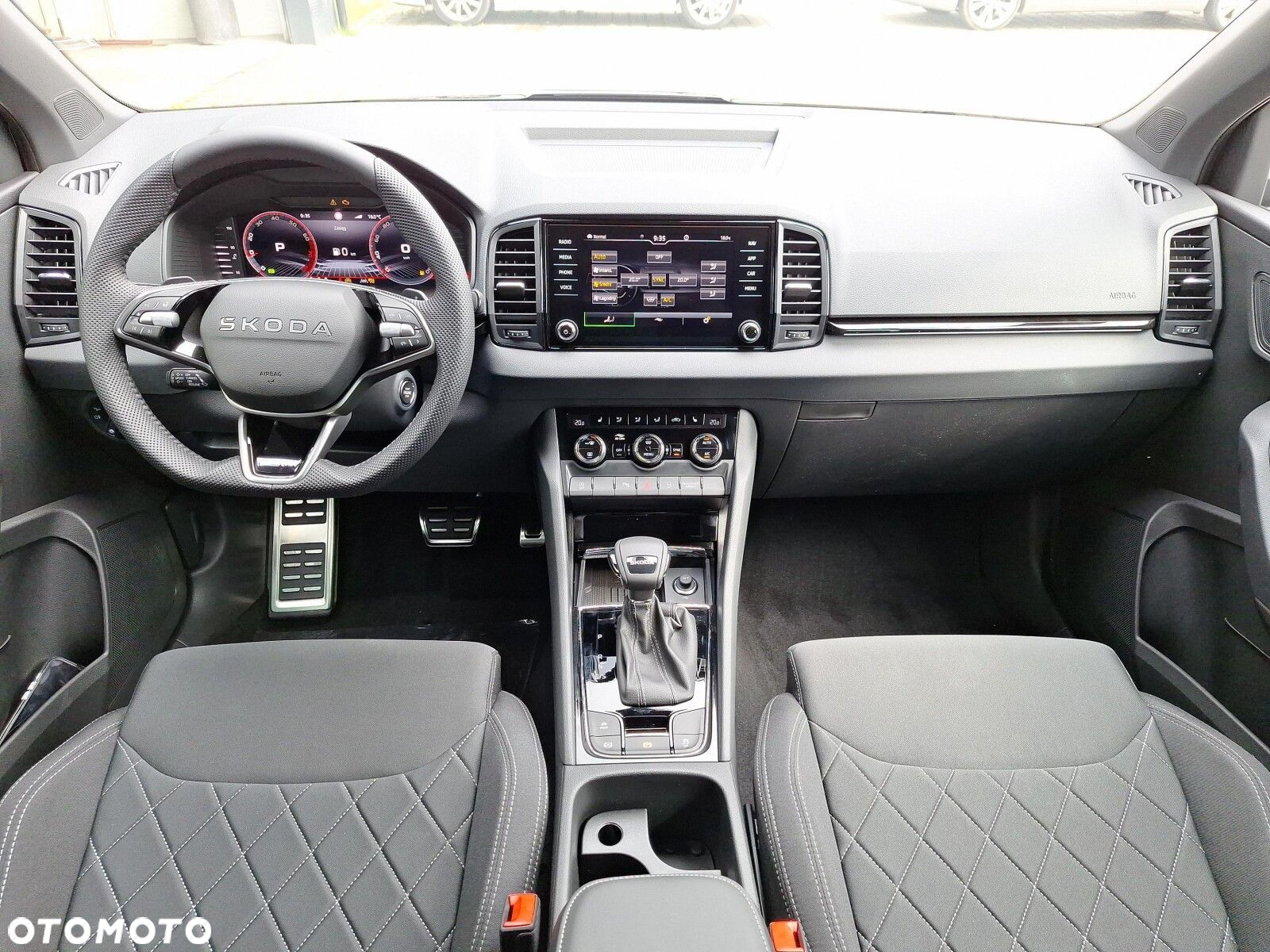 Skoda Karoq 1.5 TSI ACT Sportline DSG - 18